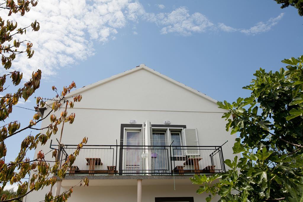 Apartments Mtv With Privatne Parking Zadar Exterior foto