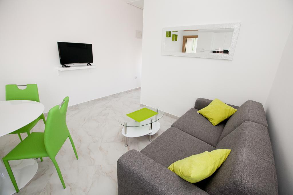 Apartments Mtv With Privatne Parking Zadar Exterior foto